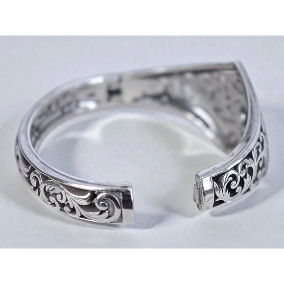 Brighton Heart Filigree Cuff Bracelet Hinged Clamper Magnetic Retired 7" - Picture 8 of 8